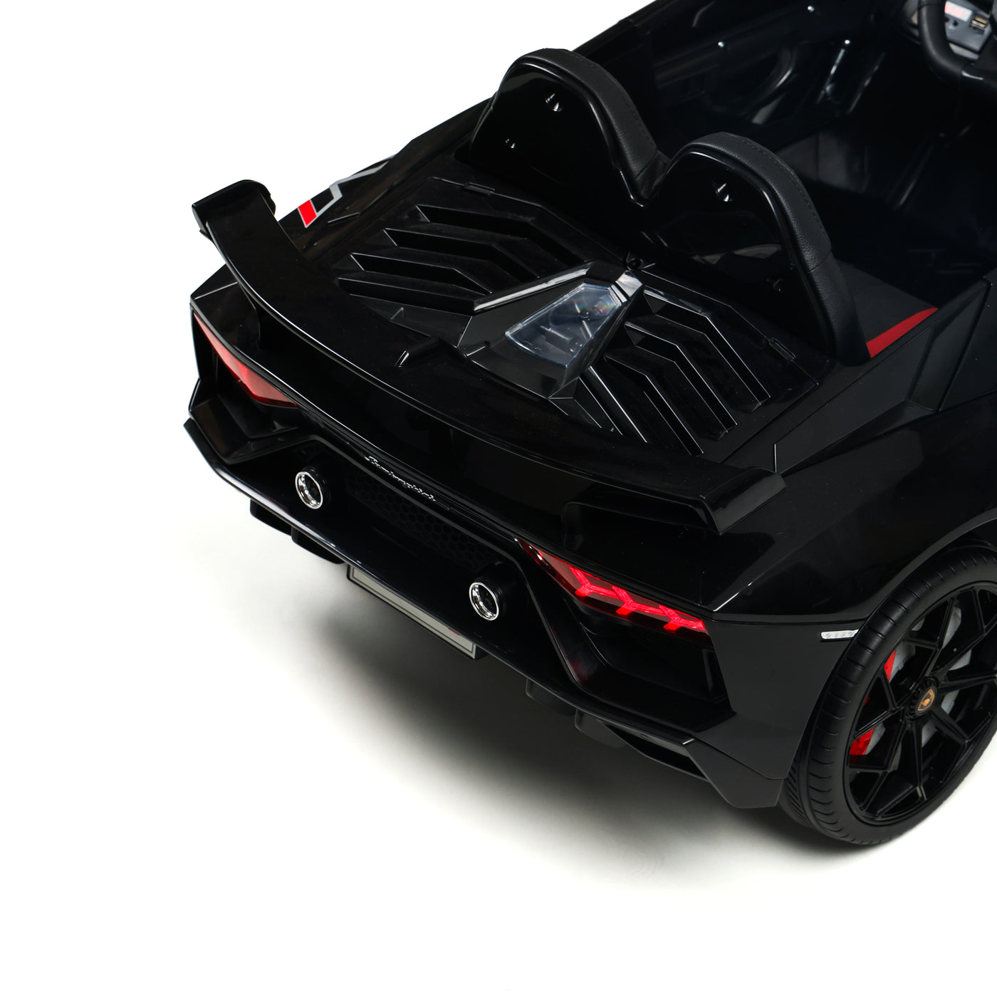 Lamborghini Aventador 12V · 2-5 ans