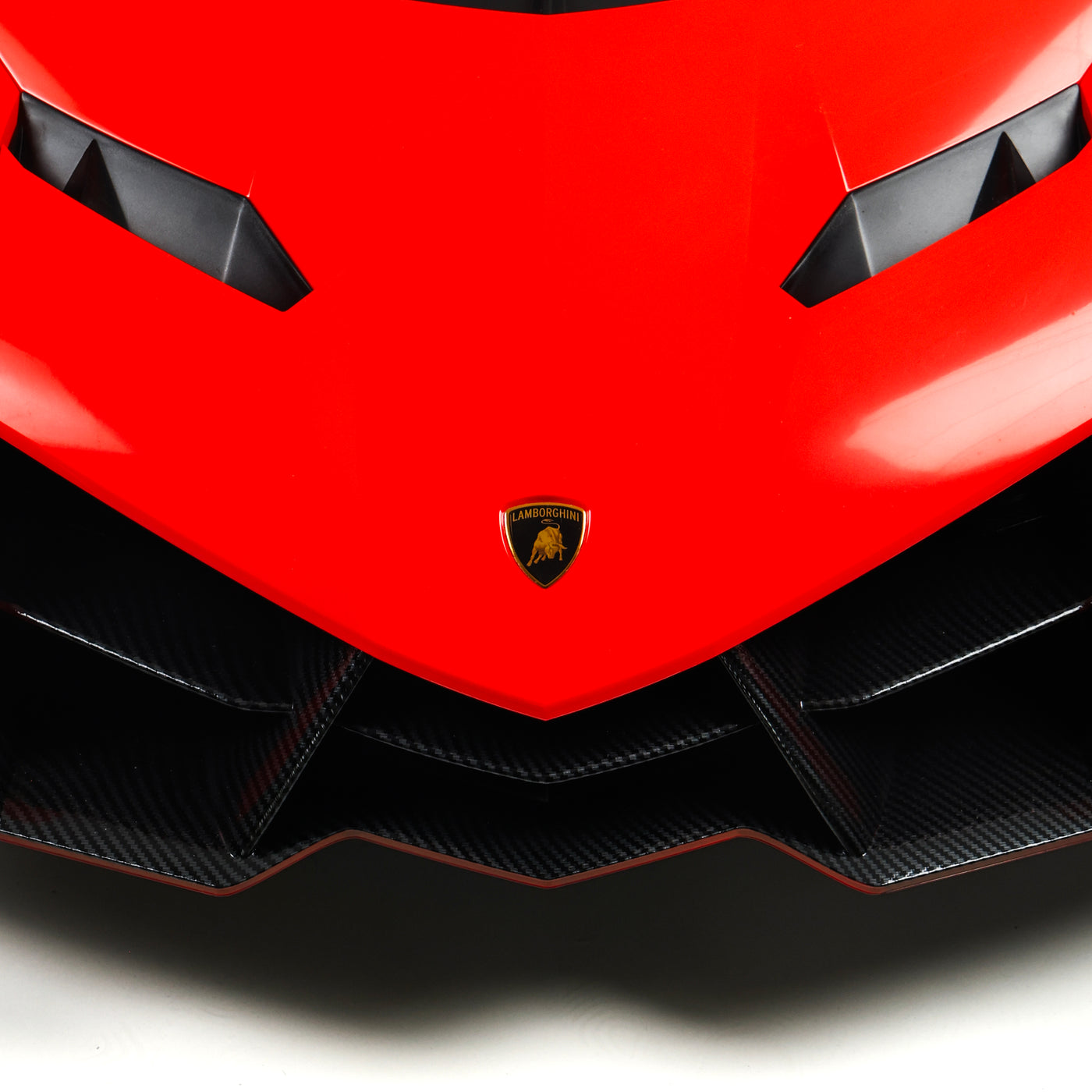Lamborghini Veneno 12V · 3-8 ans