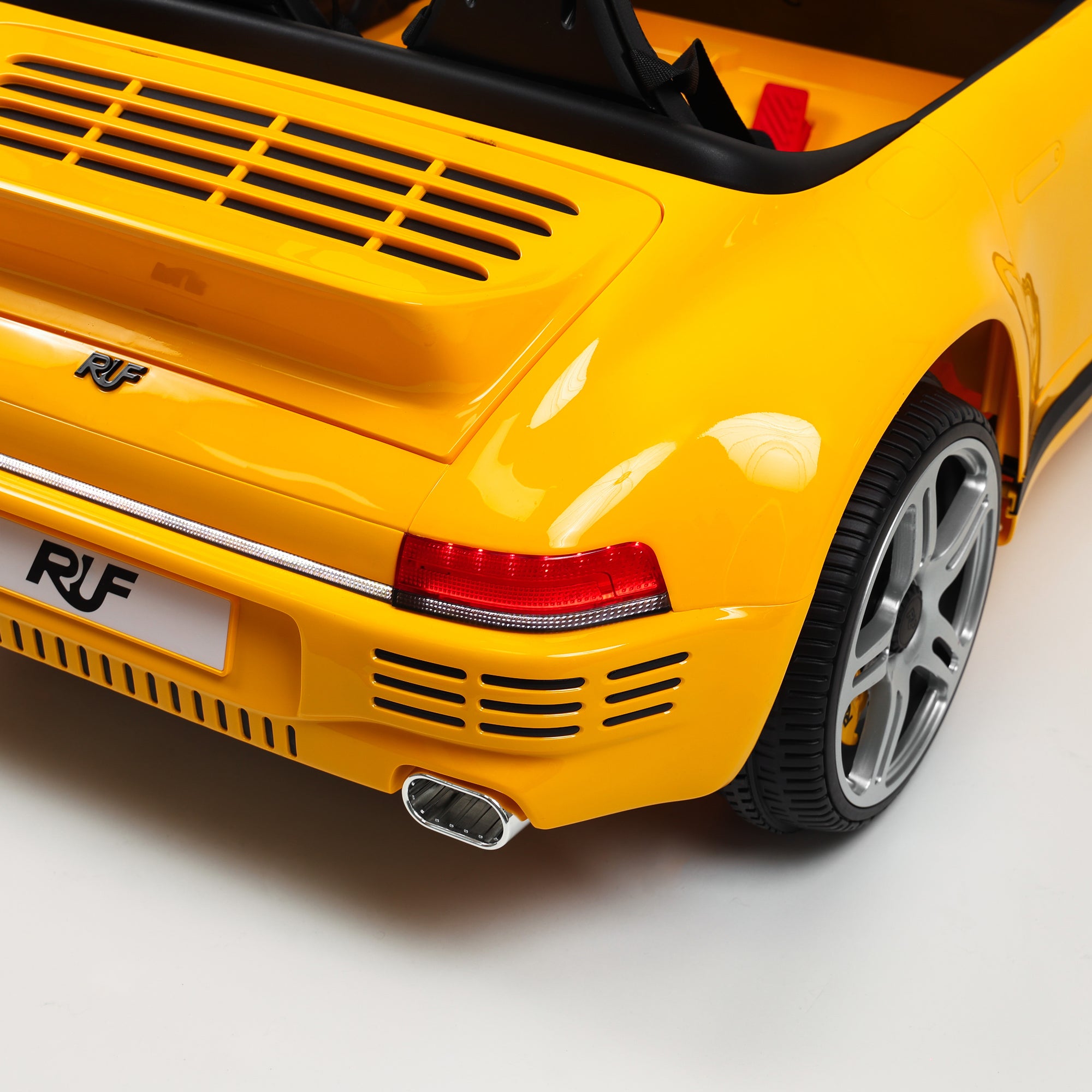 PORSCHE RUF SCR – Detail der LED-Leuchten