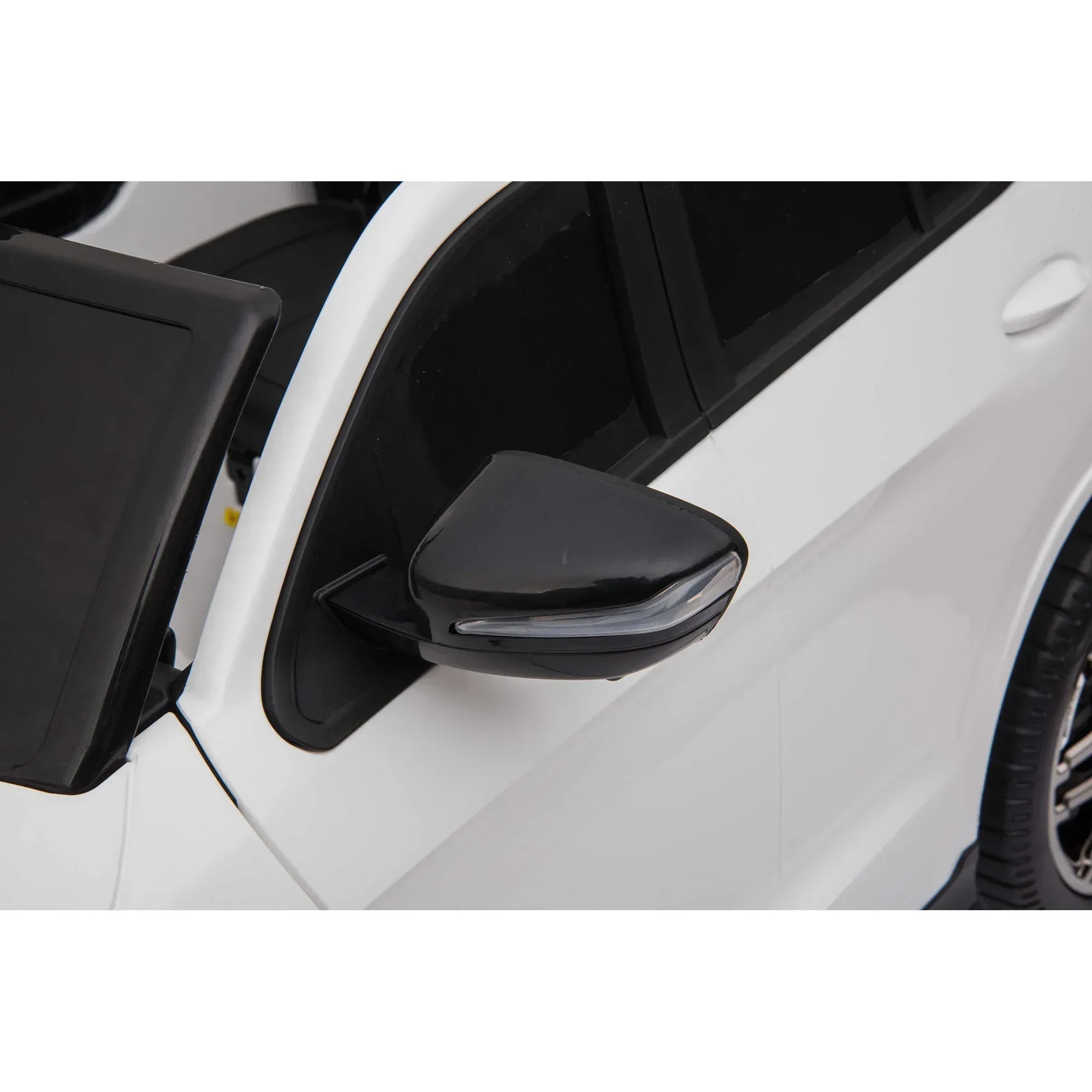 MERCEDES GLC 63S – MP3 – Detail der LED-Leuchten
